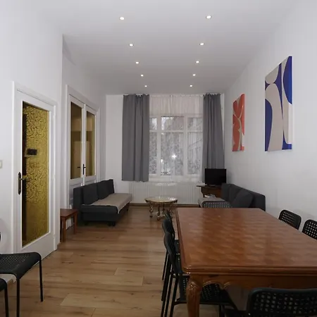 St Thomas House 펜션
